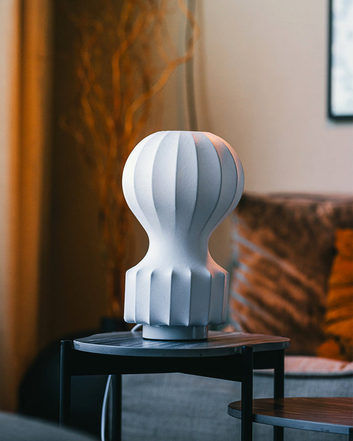Hot air balloon table lamp with organic shape 