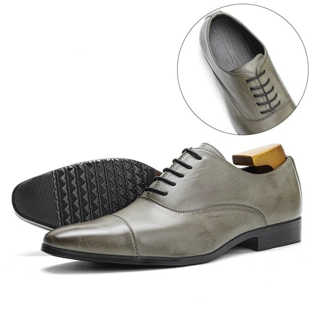 Men's leather shoes with Italian design