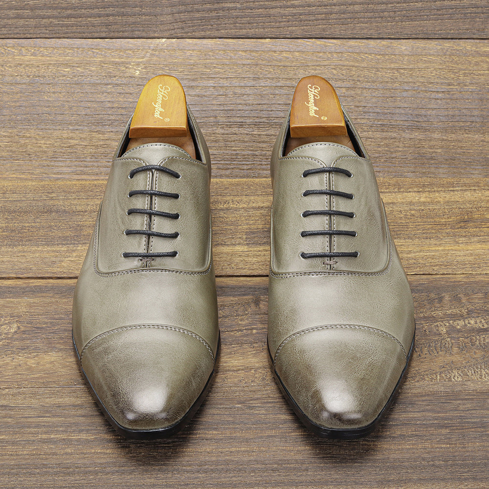 Men's leather shoes with Italian design