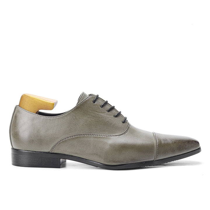 Men's leather shoes with Italian design
