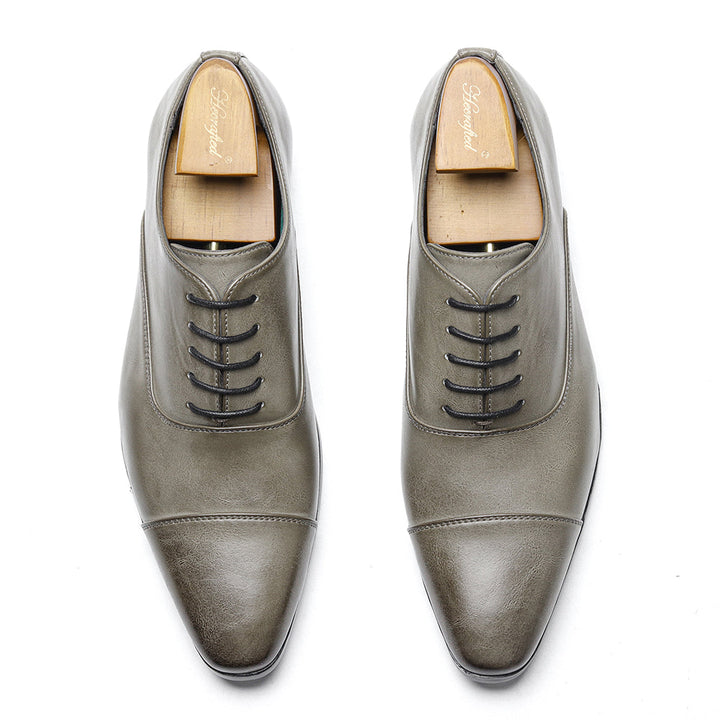 Men's leather shoes with Italian design
