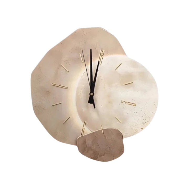 Minimalistische Wanduhr ohne Beleuchtung mit dekorativer Mondform