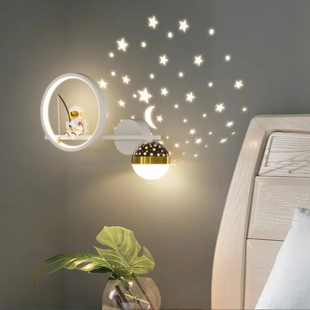 Playful, child-friendly LED wall light for children's rooms