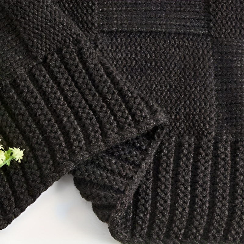 Black and white knitted blanket – acrylic plaid with checkered pattern for all seasons