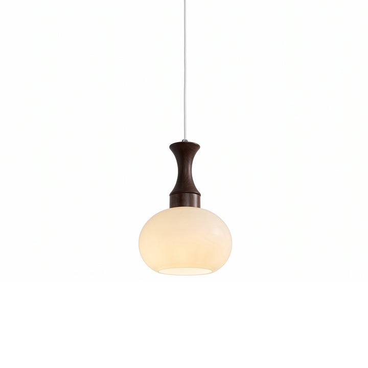 Moderne Pendelleuchte aus Holz und Glas in klarer Frontansicht