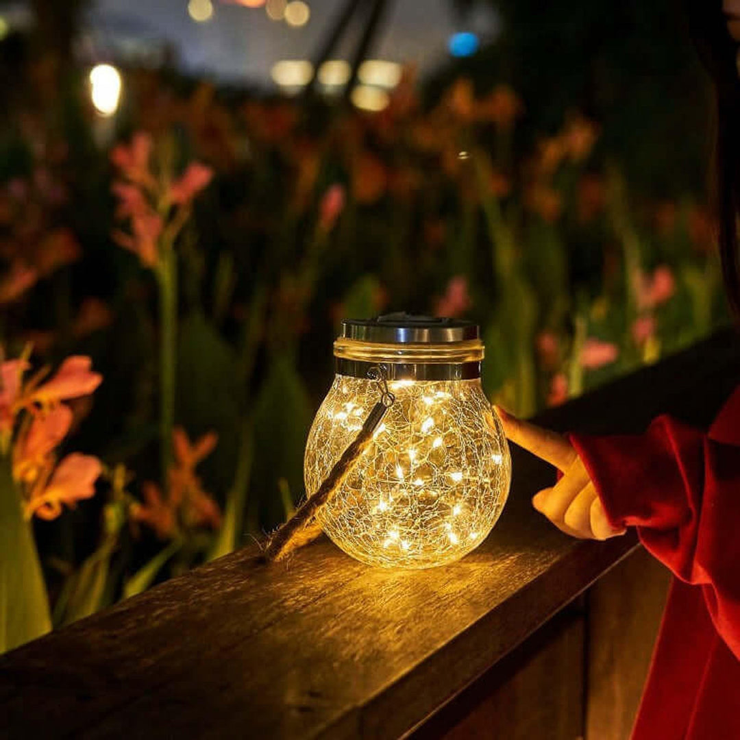 Dekorative Solarleuchte für den Garten mit warmem stimmungsvollem Licht