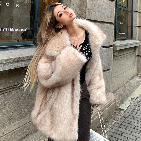 Women's Oversized Plush Jacket with Modern Cut 