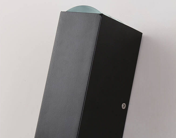 Rectangular LED outdoor wall light – waterproof, dimmable &amp; modern