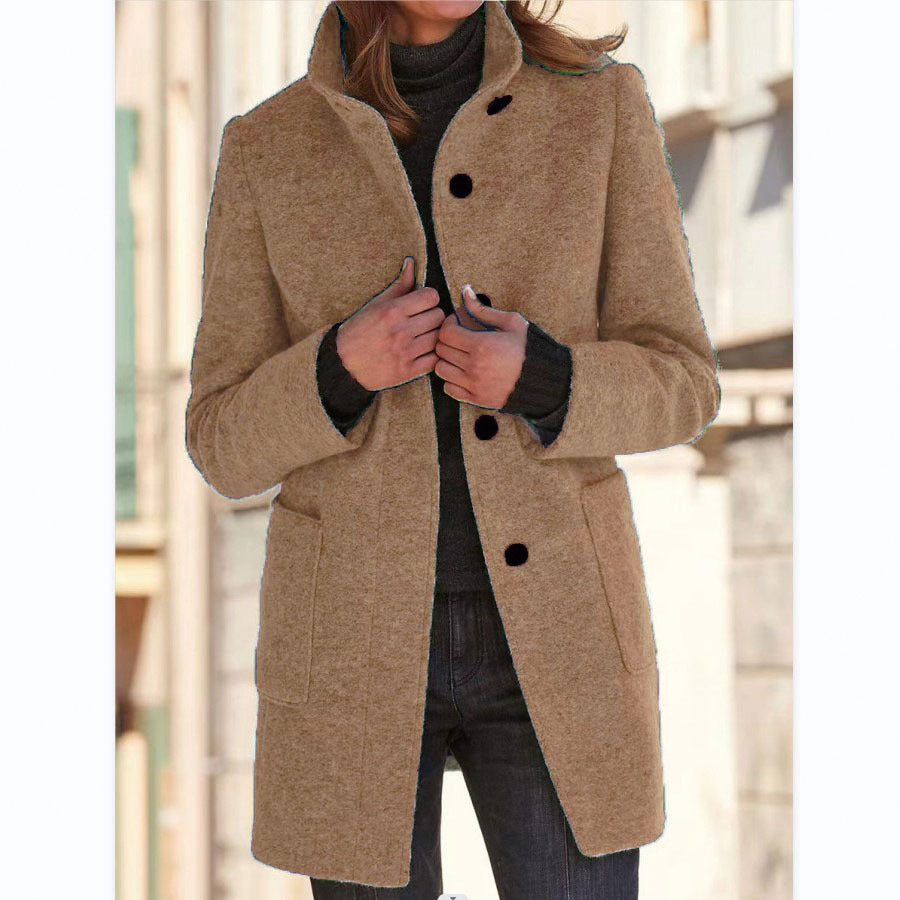 Women's coat with button placket and classic cut 