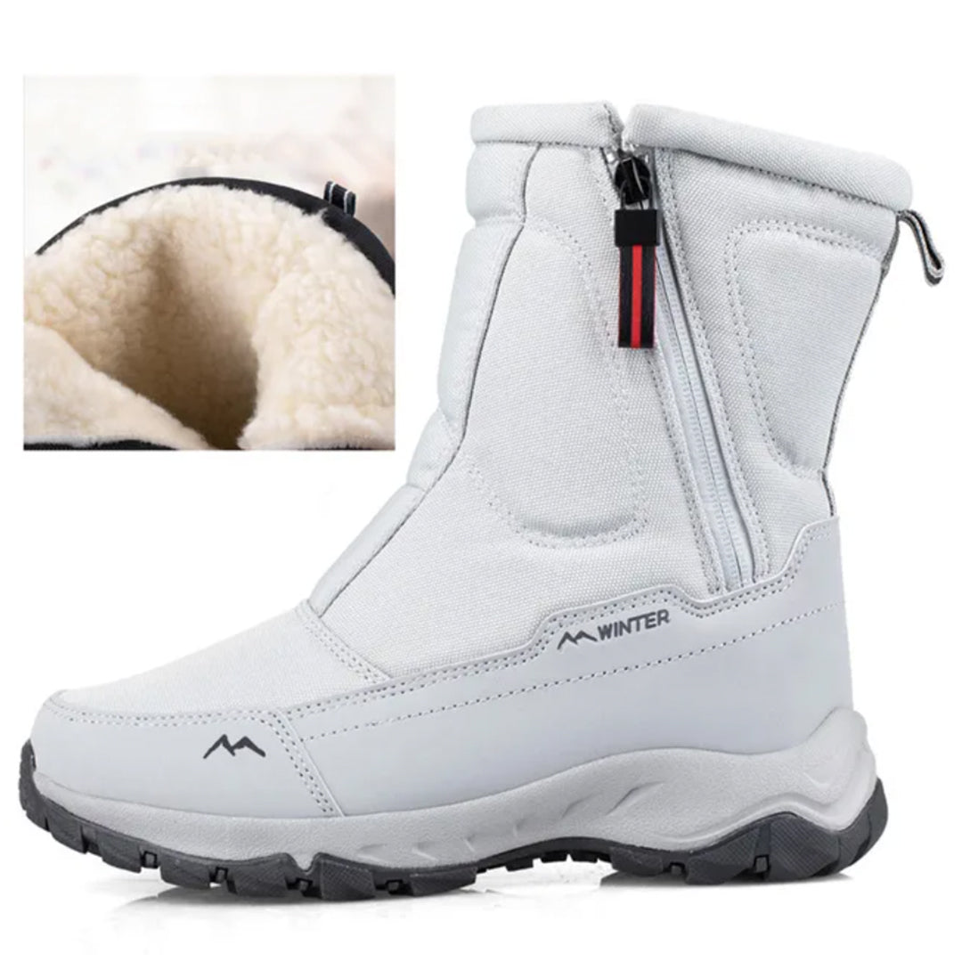 Men's snow boots with water-repellent design and profiled sole