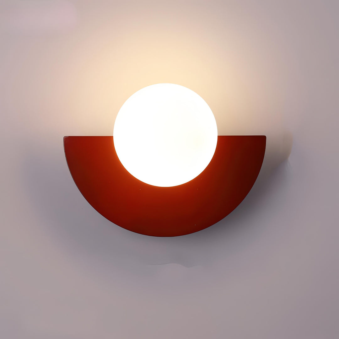 Semicircular LED wall light in Nordic style