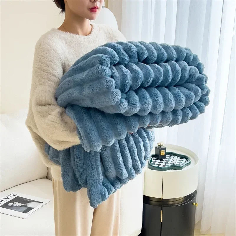 Cozy fleece blanket made of imitation lambskin - Soft sofa blanket for warm winter days