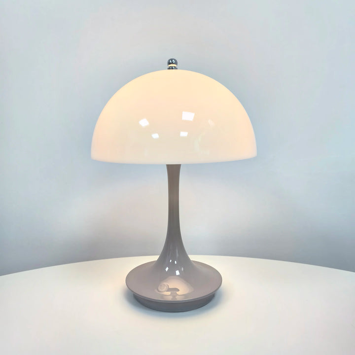 Danish mushroom-shaped table lamp in Nordic style with wireless charging