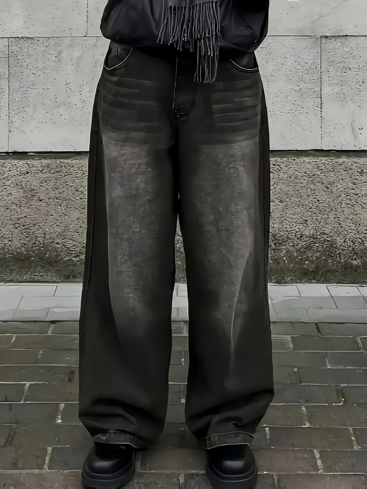 Men's Baggy Jeans in Streetwear Style 
