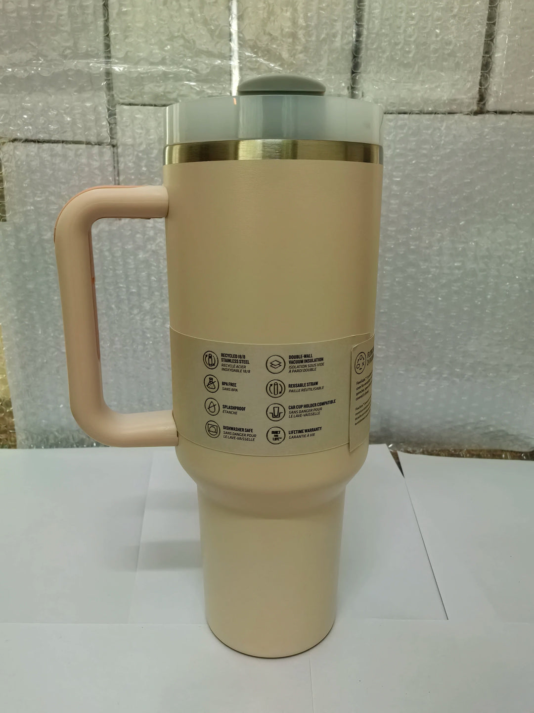 Insulated stainless steel drinking cup with handle &amp; lid