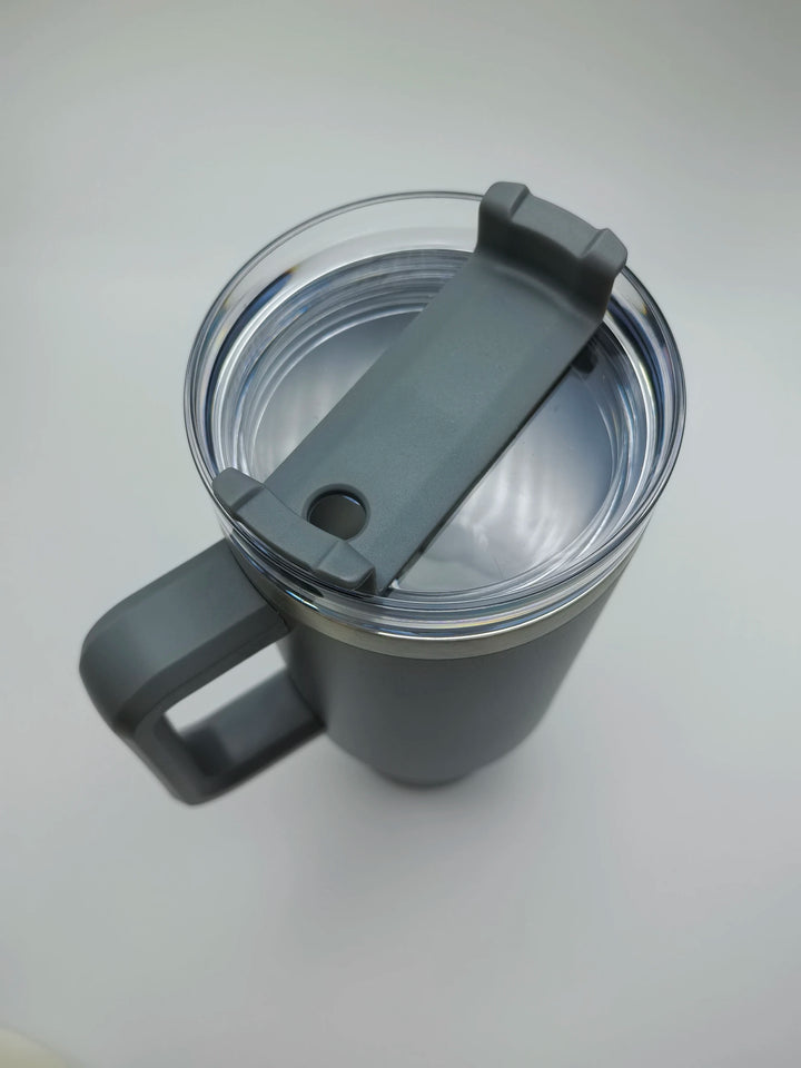 Insulated stainless steel drinking cup with handle &amp; lid