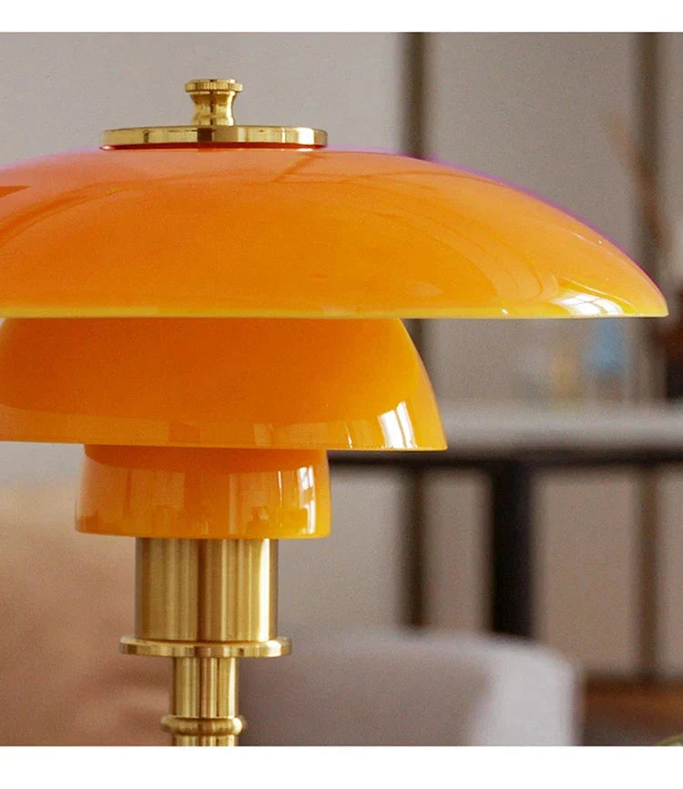 Bauhaus Ember table lamp with glass and metal base