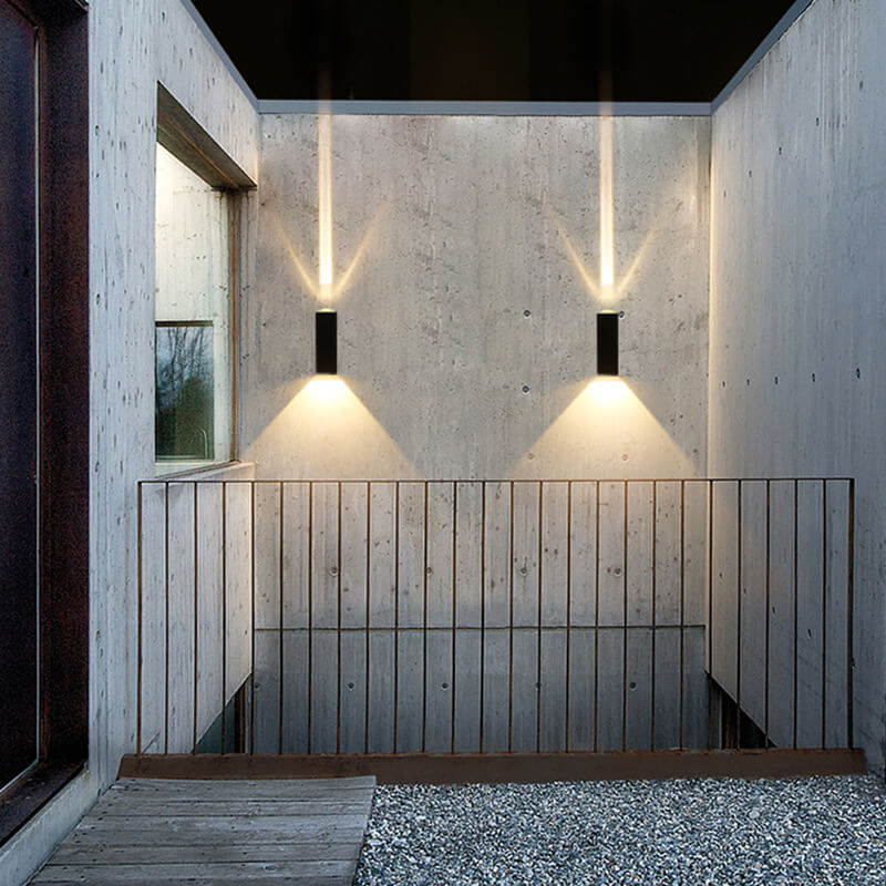 Rectangular LED outdoor wall light – waterproof, dimmable &amp; modern