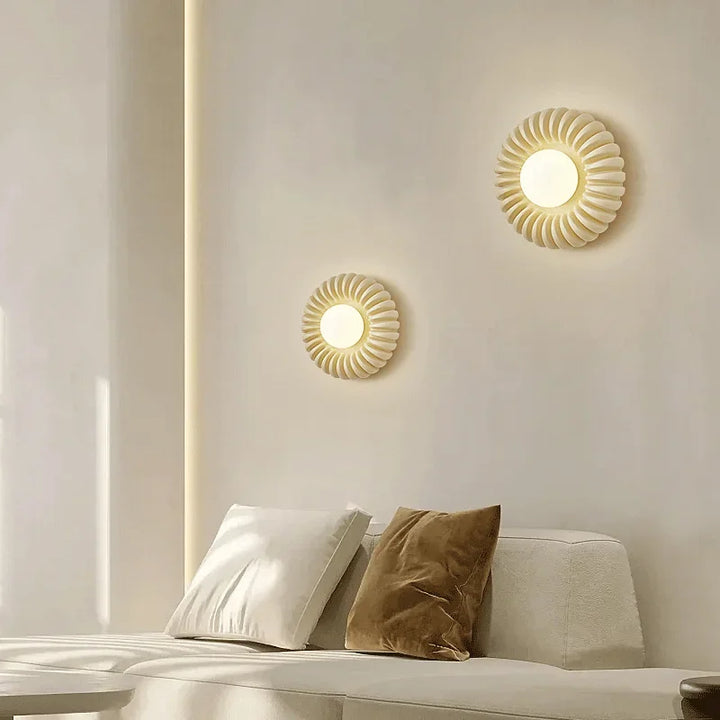 Runde Wandlampe mit Milchglas – Dekoratives Design für Wohn- und Schlafzimmer