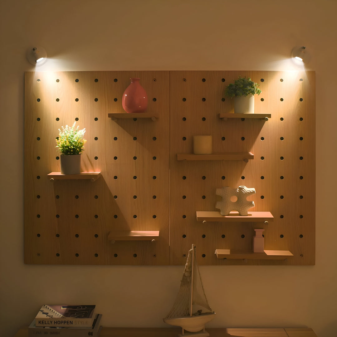 Wireless LED spotlight with remote control and dimming function