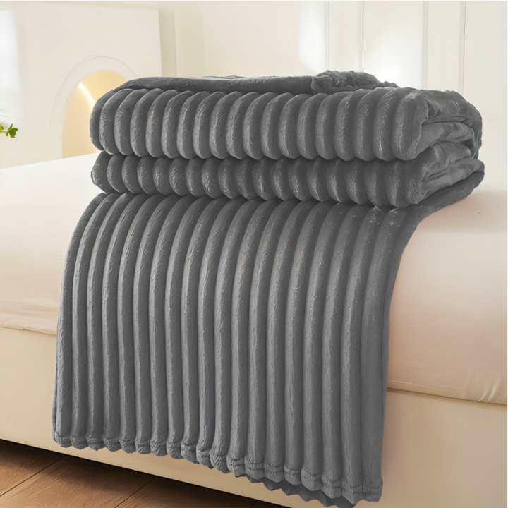 Striped fleece blanket – Thick plaid with ribbed texture for all seasons