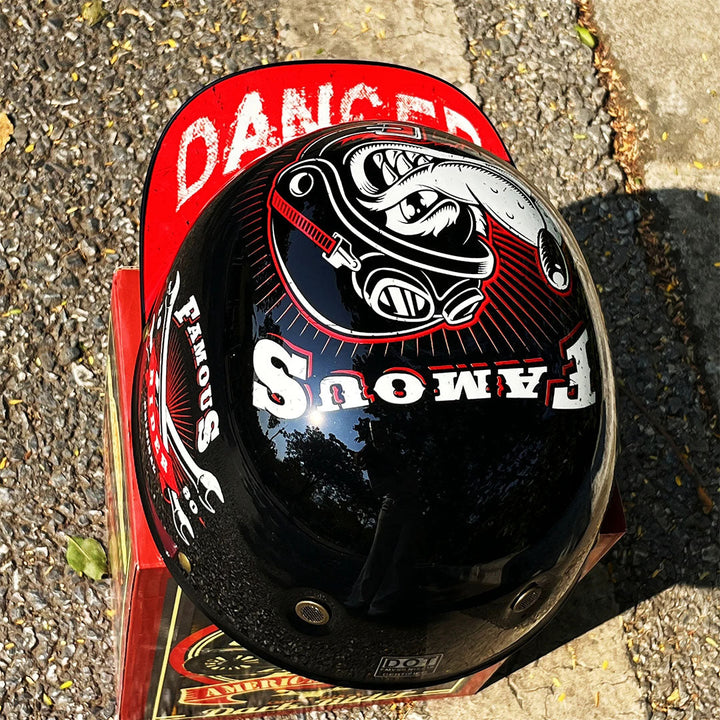 Advanced motorcycle helmet with streamlined design