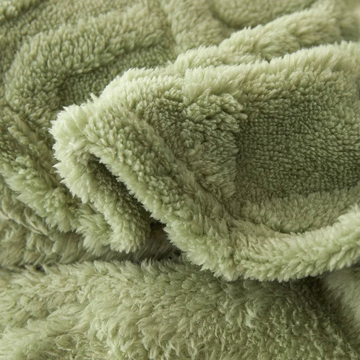 Kuscheldecke mit flauschiger Flanellseite und weicher Teddy-Rückseite
