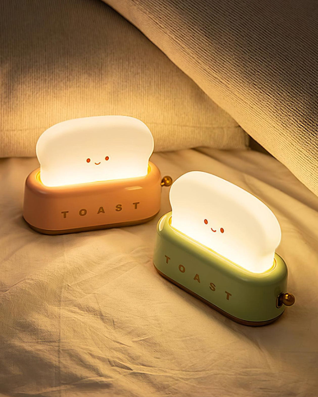 Toaster table lamp with integrated battery