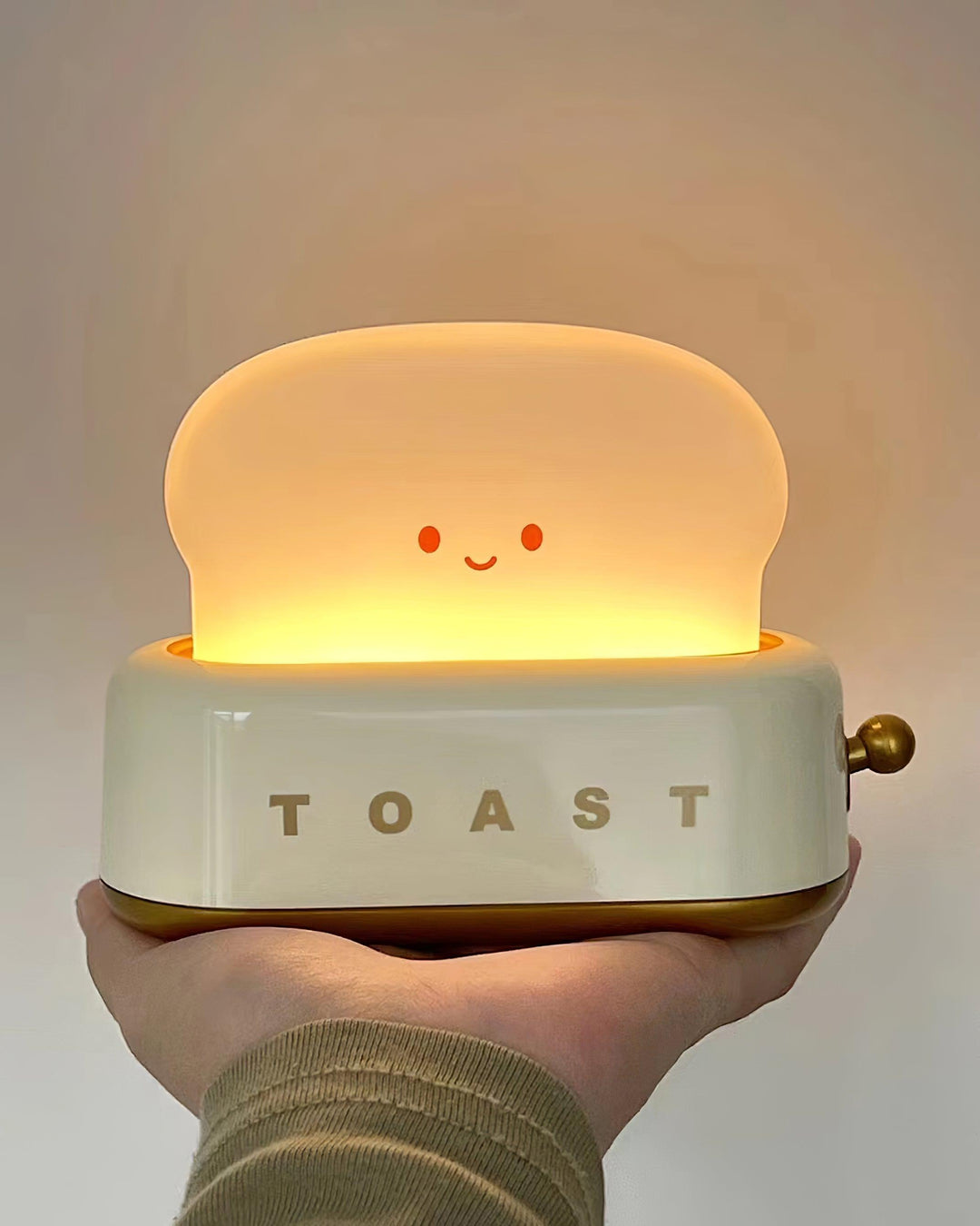 Toaster table lamp with integrated battery