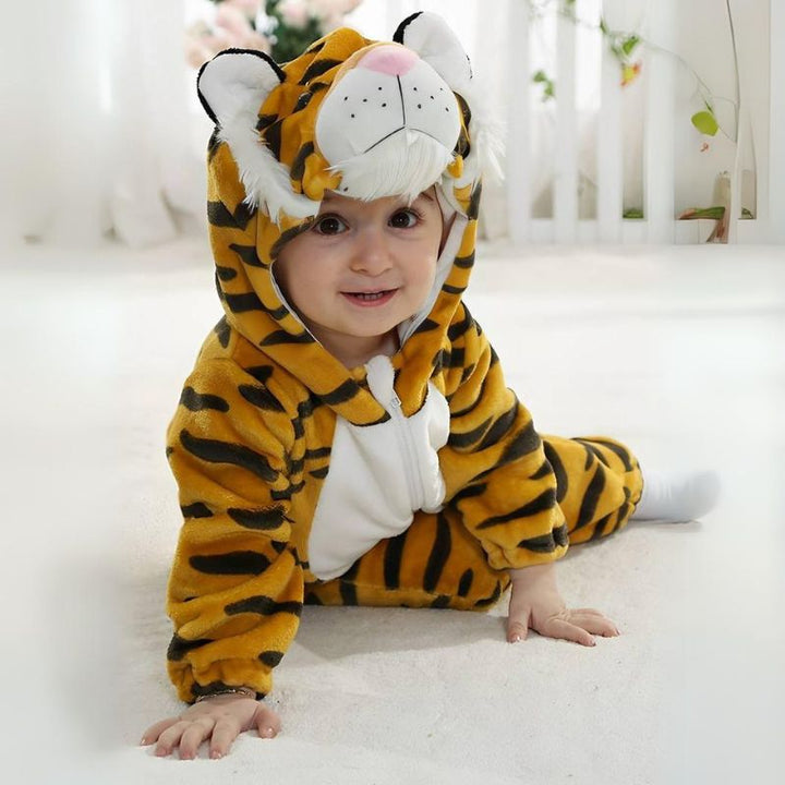 Animal motif romper for toddlers with soft fleece lining 