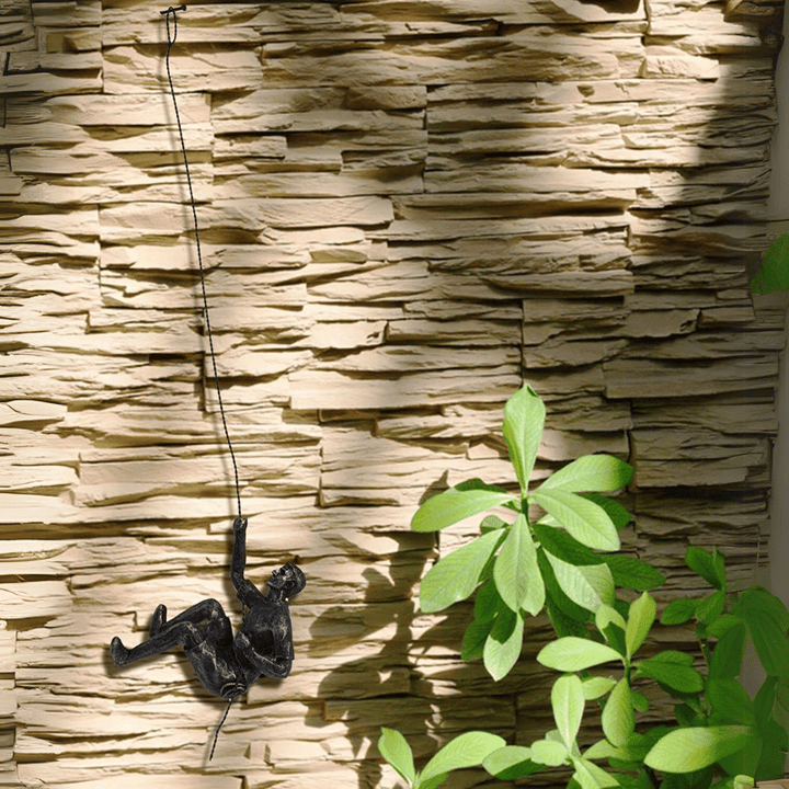 Wall Sculpture Climber – Inspiring 3D Decoration made of Resin &amp; Iron for Modern Home Design