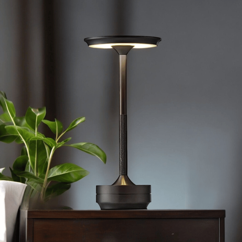 Cordless LED table lamp with touch dimming - Rechargeable designer lamp