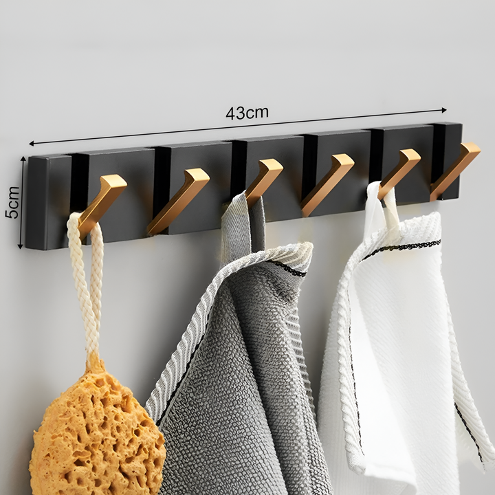Eingeklappter platzsparender Wandhaken zur Montage an der Wand