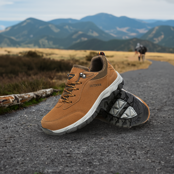Men's hiking boots with non-slip sole 