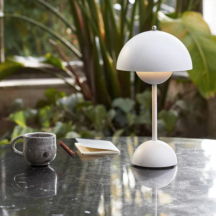 Wireless LED table lamp – Stylish lighting for a cozy home