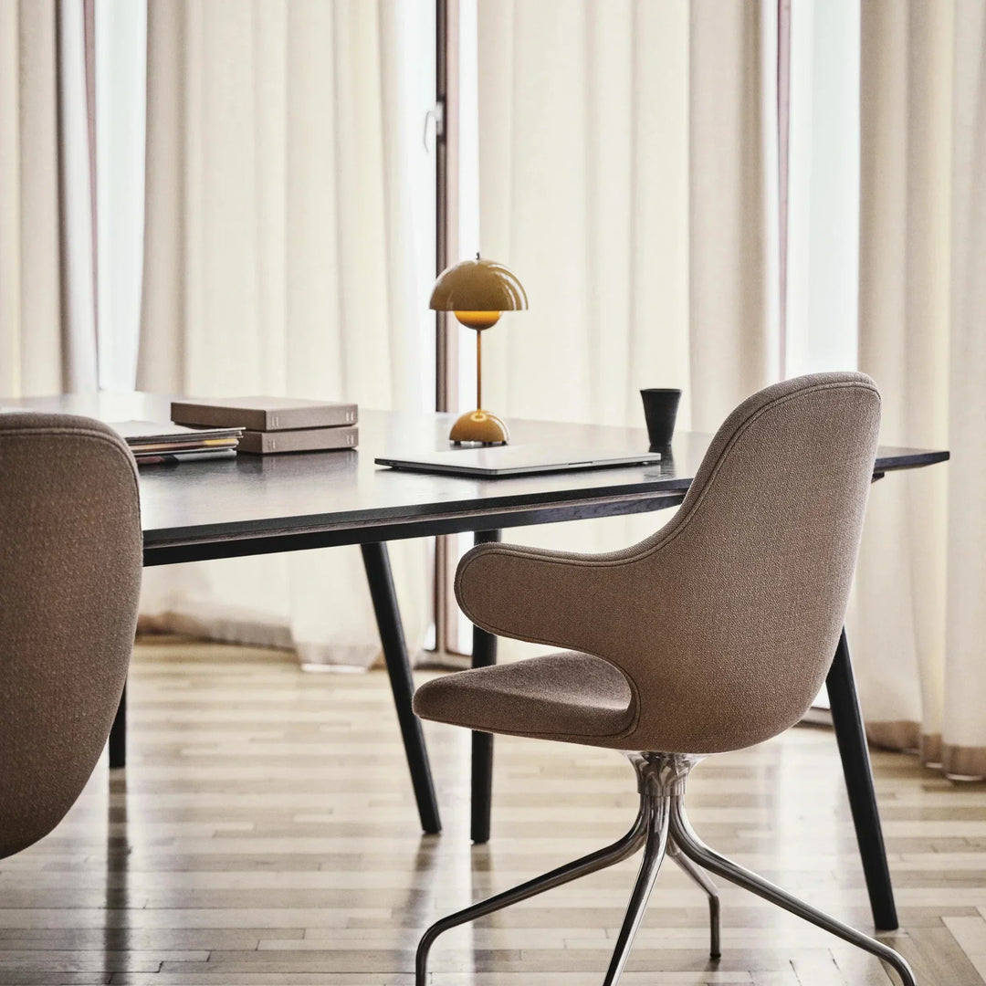 Wireless LED table lamp – Stylish lighting for a cozy home