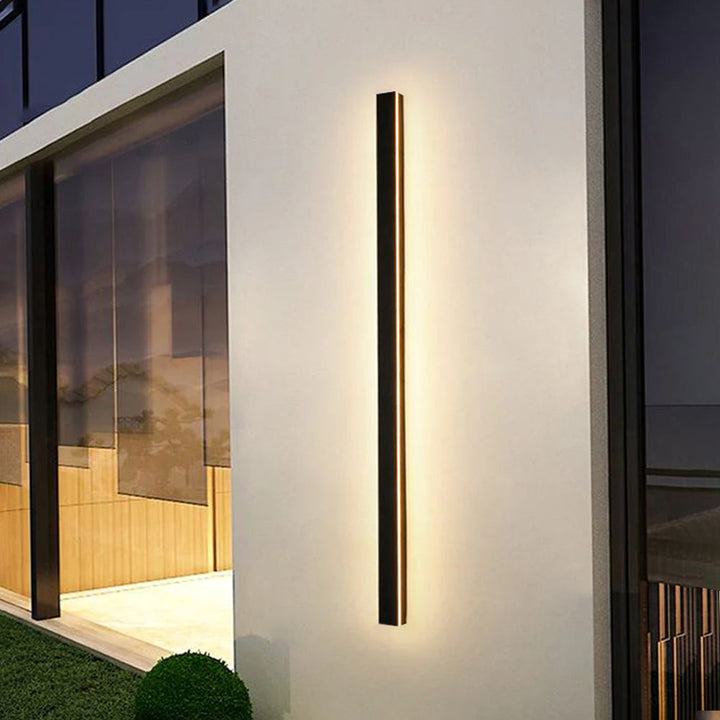 Linear LED outdoor wall light made of metal and acrylic 