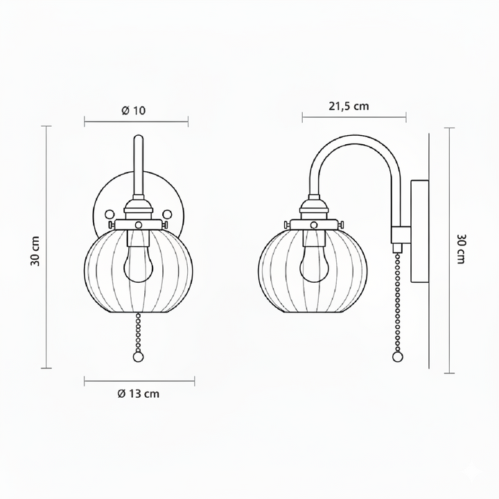 Elegante Glas-Wandleuchte in goldener Kupferoptik frontal gezeigt