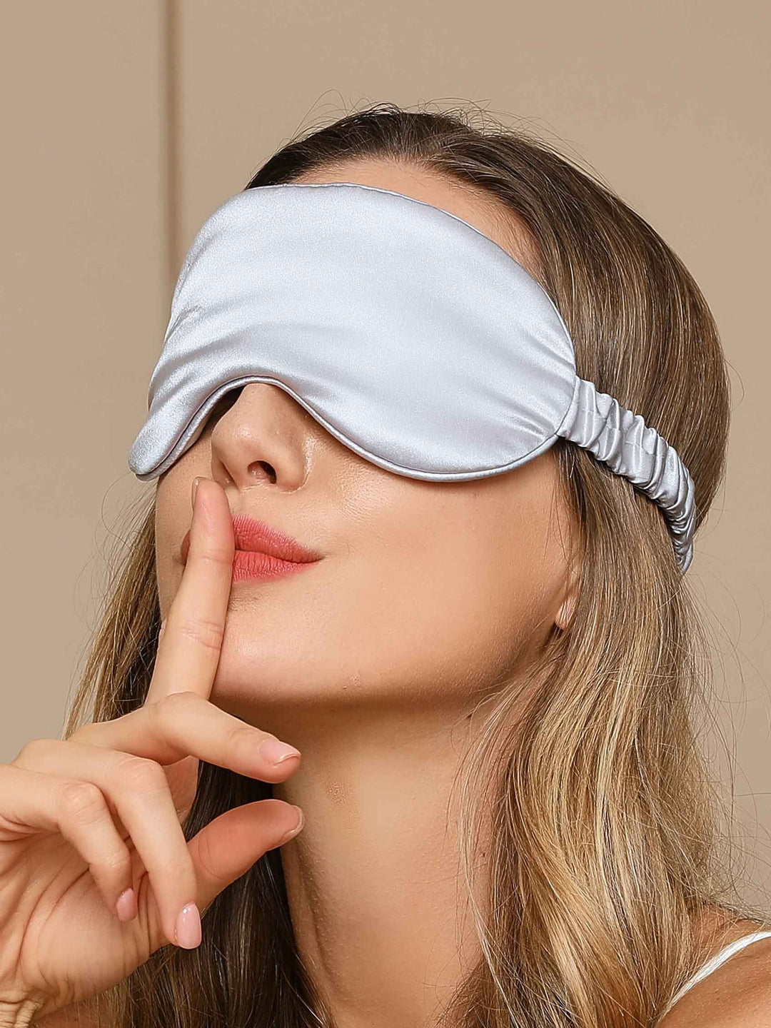 Simple sleep mask for women – eye mask with piping and elastic band