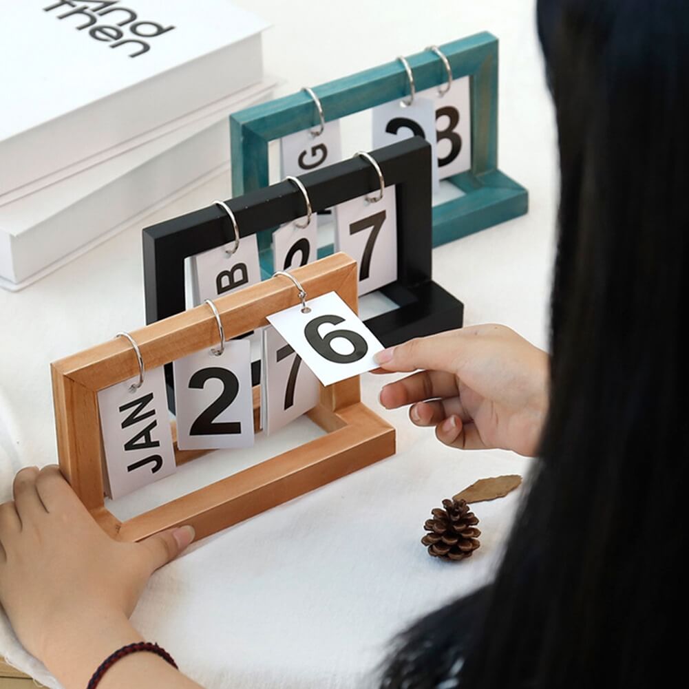 Wendekalender aus Holzdesign