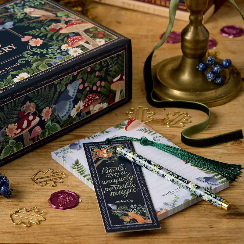 Advent calendar with 24 creative stationery items