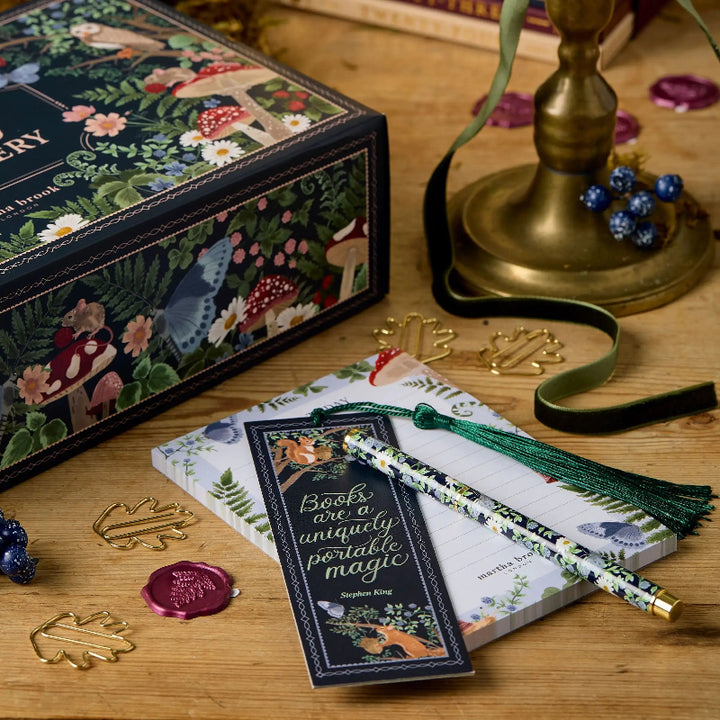 Advent calendar with 24 creative stationery items