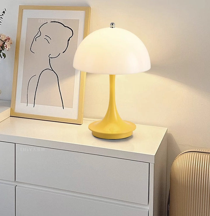 Retro mushroom-shaped table lamp with soft light for cozy rooms