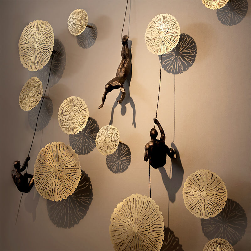 Wall Sculpture Climber – Inspiring 3D Decoration made of Resin &amp; Iron for Modern Home Design