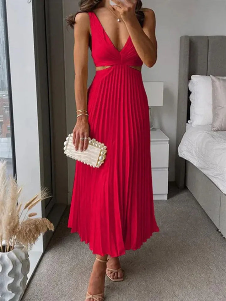 Women's pleated dress with V-neck and elegant silhouette