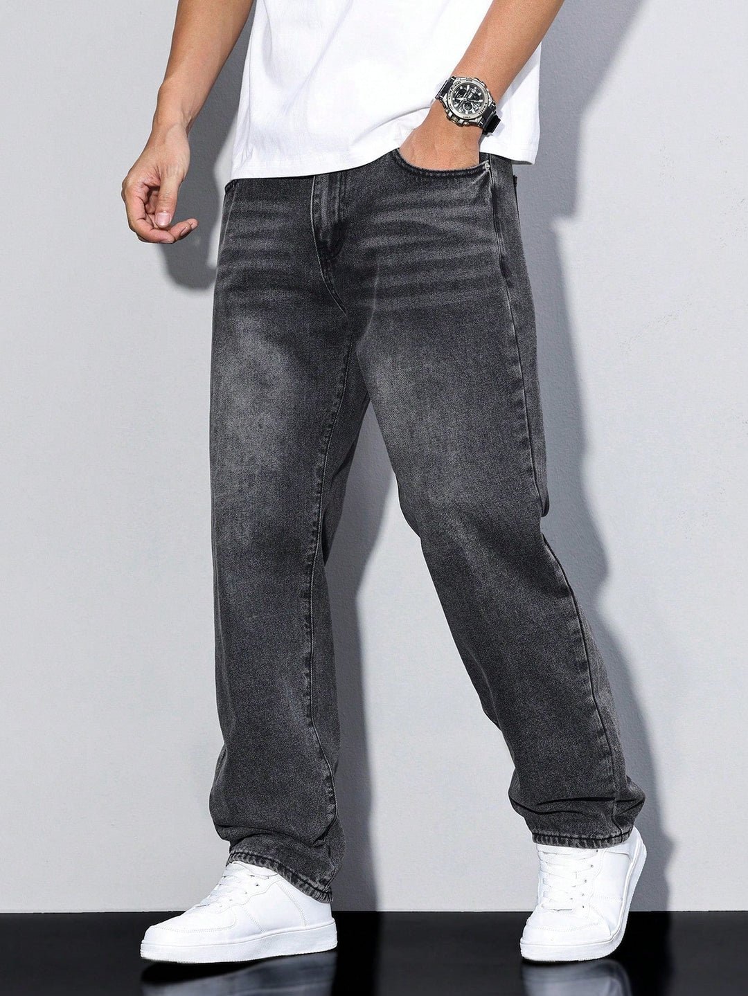 Men's jeans in effen colour with straight cut