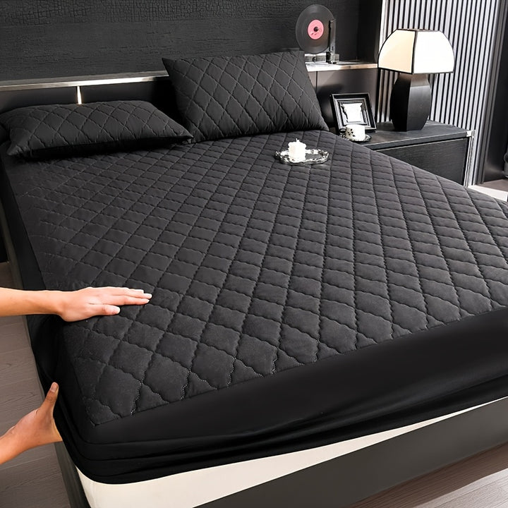 Fitted sheet with geometric pattern