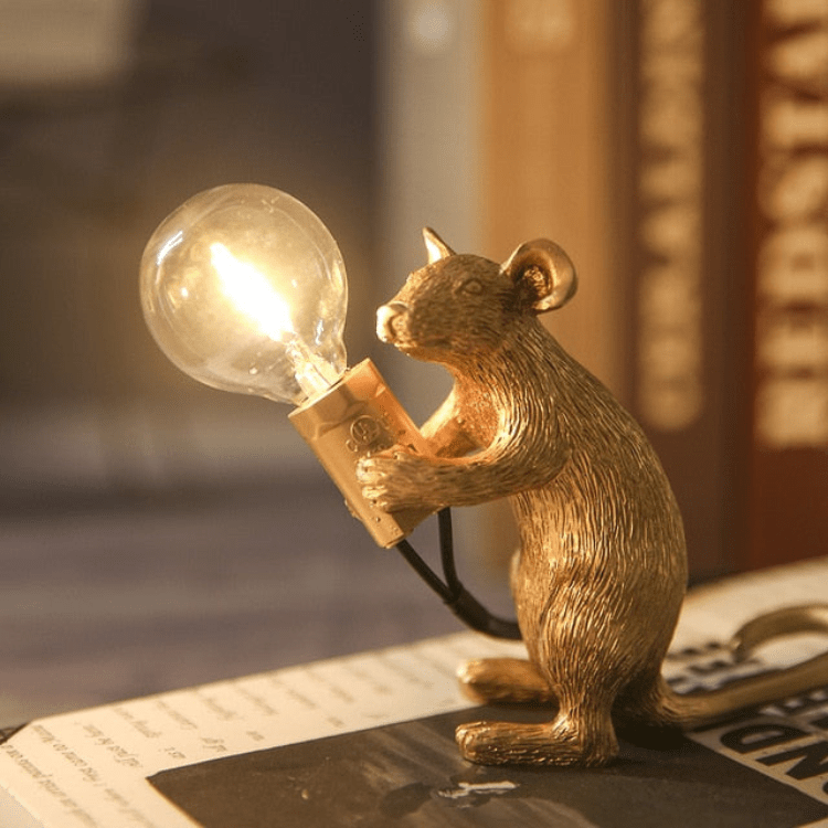 Decorative table lamp in mouse design