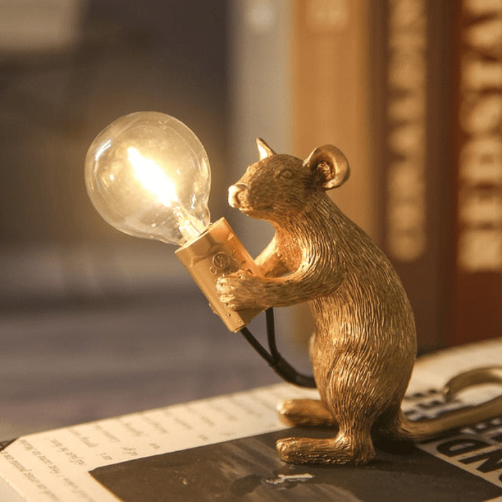 Decorative table lamp in mouse design