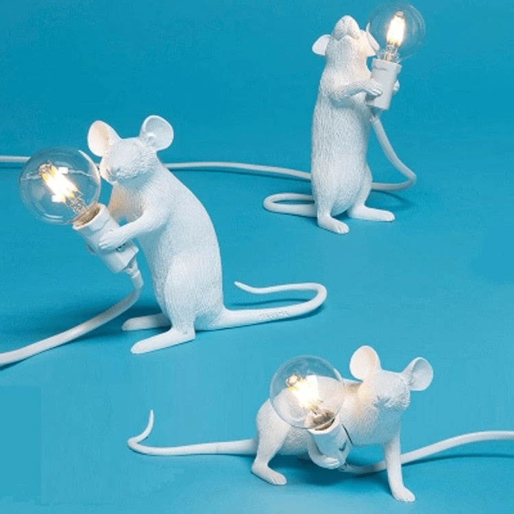 Decorative table lamp in mouse design